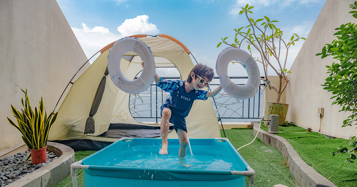 網站近期文章：福容大飯店淡水漁人碼頭｜海景露營房開箱，房內就有孩子最愛的小水池、帳篷！